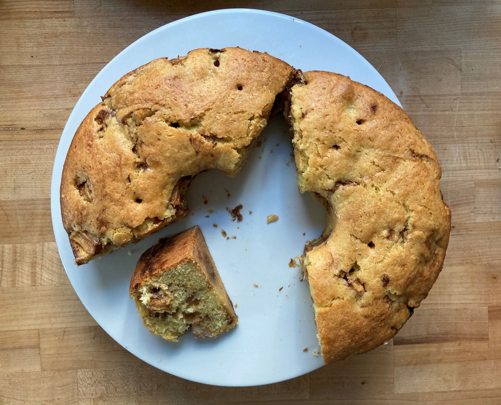 Apple coffee cake